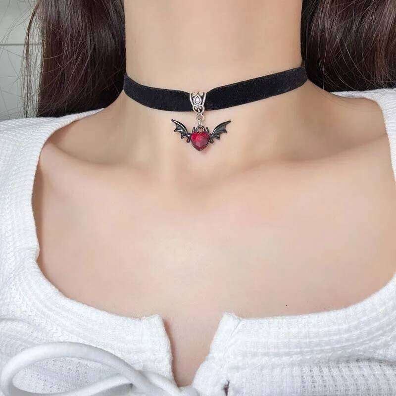 Punk Black Bat Wings Pendant Choker for Women Gothic Red Heart Crystal Clavicle Chain Necklaces Party Jewelry Gifts a67ec