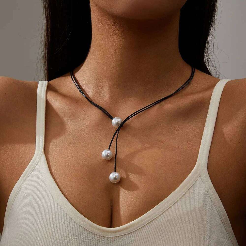 Gothic Punk Black Leather Cord Wax Rope Chain Necklace For Women Three Imitation Pearl Pendant Choker Party Minimalist Jewelry 5f83e