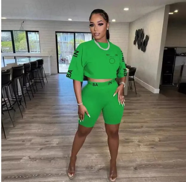 2026 Women's Designer Sets Fashion Letter Offset Pant Suits Round Neck Short Sleeved Shorts Set Two Piece Pants