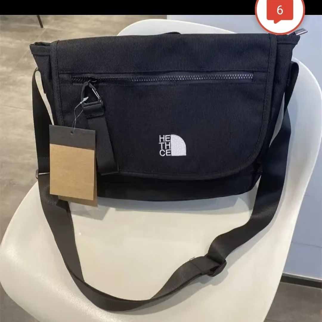 28 Style Bumbags Designer Men Bumbags Women Men Nylon Fanny Pack Letters Cross Body Fitness Fannypack Sports Chest Bag Yoga Pillow Bags