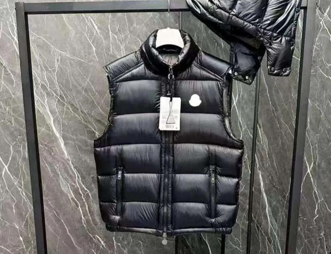 Designer Vest Embroidery Patch Removable Hood Mens Vests Women Gilet Maglia White Duck Down Puffer Jacket Winter Couple Outfit Waterproof Quick Dryi
