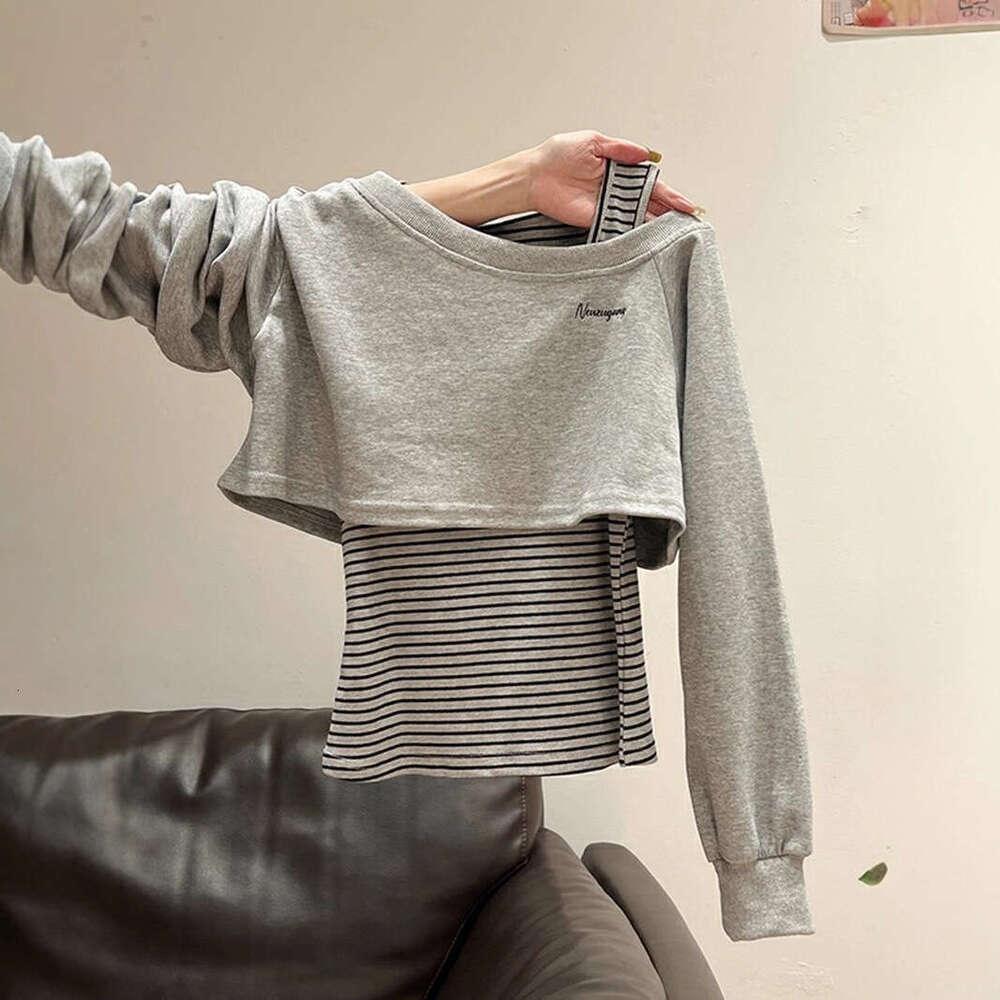 Floral Gray Asymmetrical Long Sleeve Striped Sweatshirt for Women 2025 Autumn Winter Design Sense Matching Vest Two-Piece Set Top