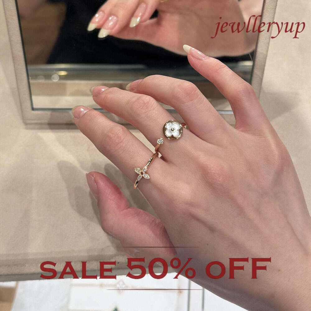 Versatile Stacking Ring Minimalist Flower Sparkling Diamond Niche Design Elegant Personality Light Luxury Exquisite Ring Holiday Gift