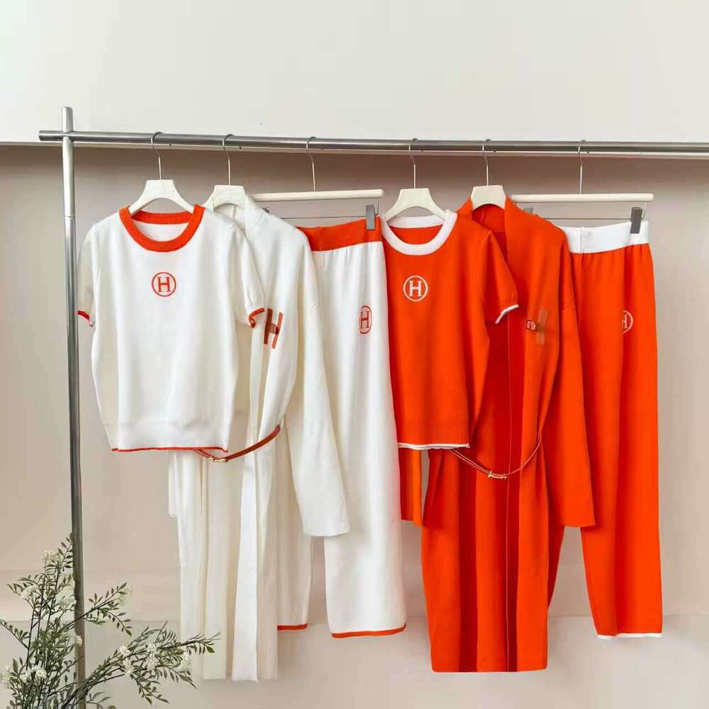 New Design2026 New European Fashion Fashionable Elegant Women 's Knitted 3-Piece Set Cardigan Women 's Sweater Women 's Wide Leg Pant