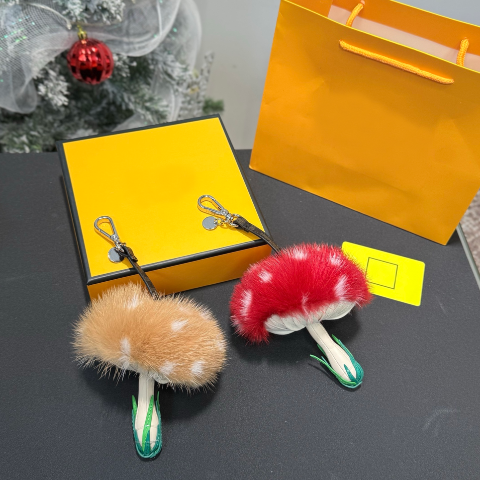 New Fashion Mushroom Keychain Bag Charm Designer Luxury Mink Fur Mushroom Lanyards key chain Womens Bag Charms Pendant gifts