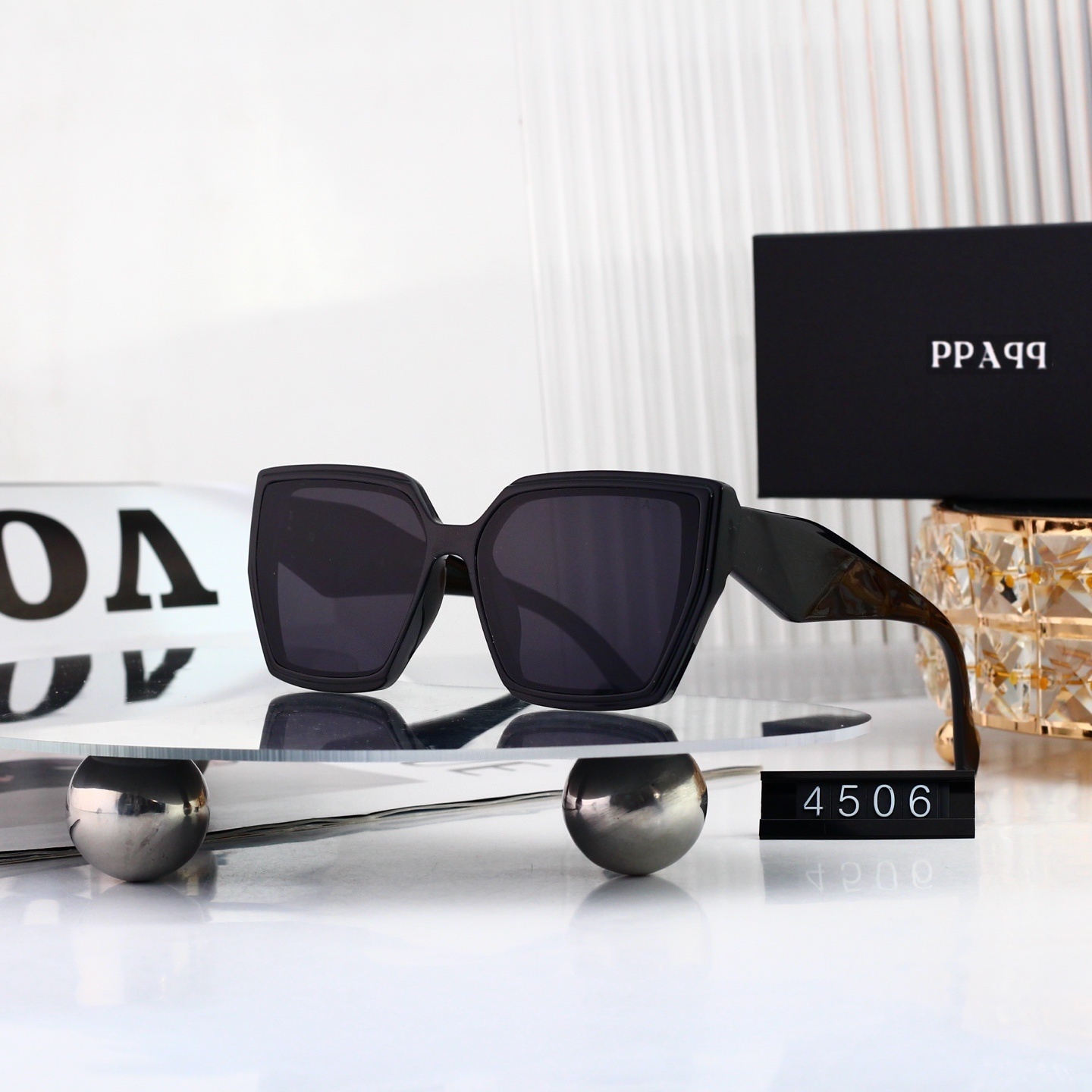 KL 4506 Top luxury Sunglasses designer womens Mens Wearing fashion hot selling senior Eyewear For Women eyeglasses frame Vintage Metal Sun Glasses W
