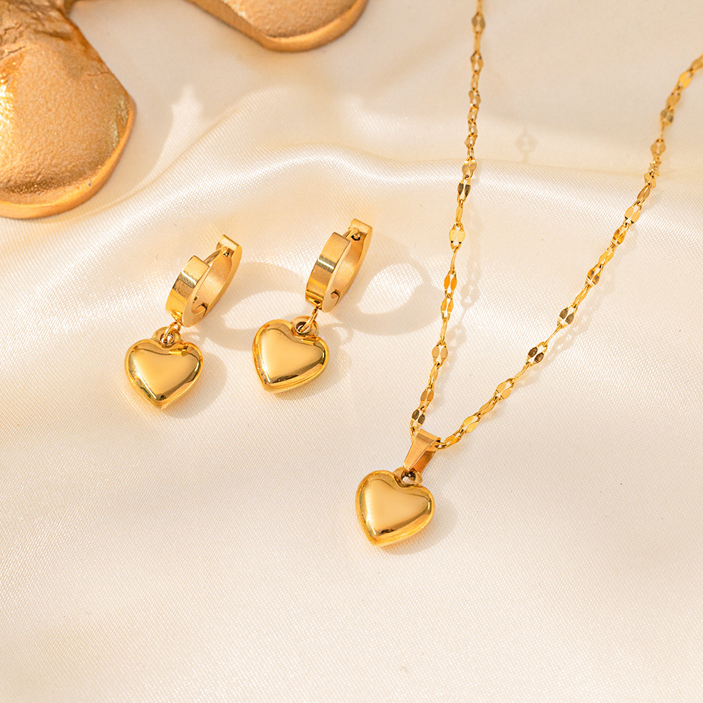 Luxury Brand Designer Jewelry Luxury Brand Designer Jewelry Heart For Women Niche Design Steel Non-Fading 18K Gold Fresh Summer New Style Z260924