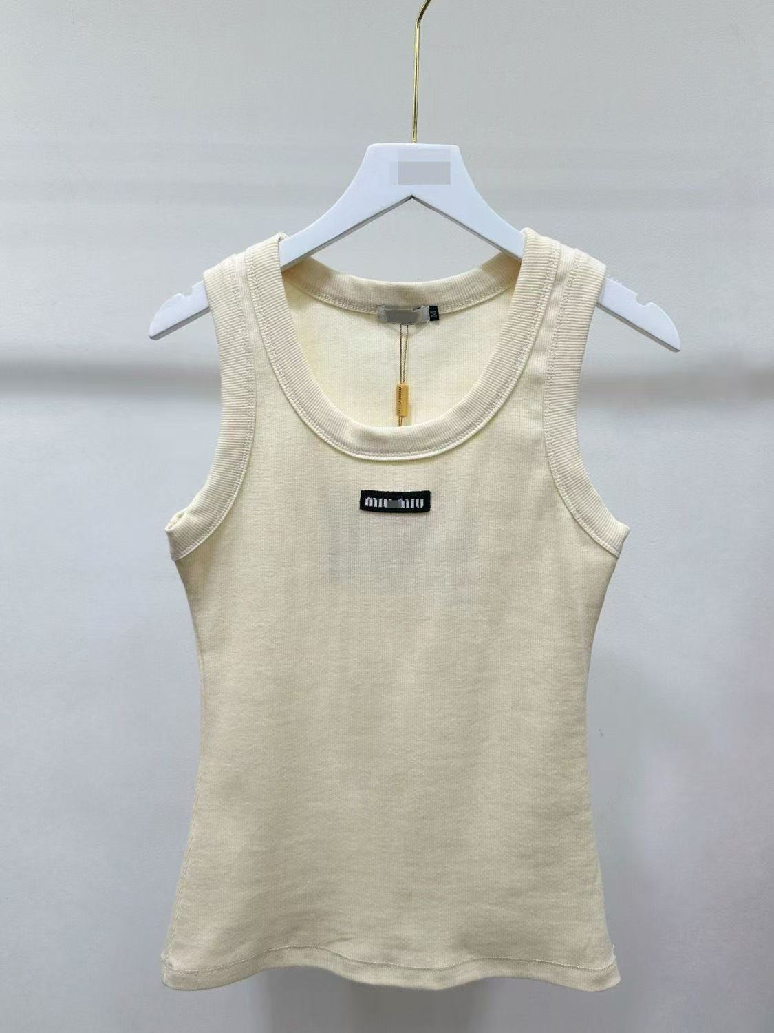 Muiemiu Clothing Women Vest Designer MM Woman Tank Sleeveless Round Neck Slim Fit Casual Vest Streetwear Top Women Daily Wear Summer Outfits Hot Miu