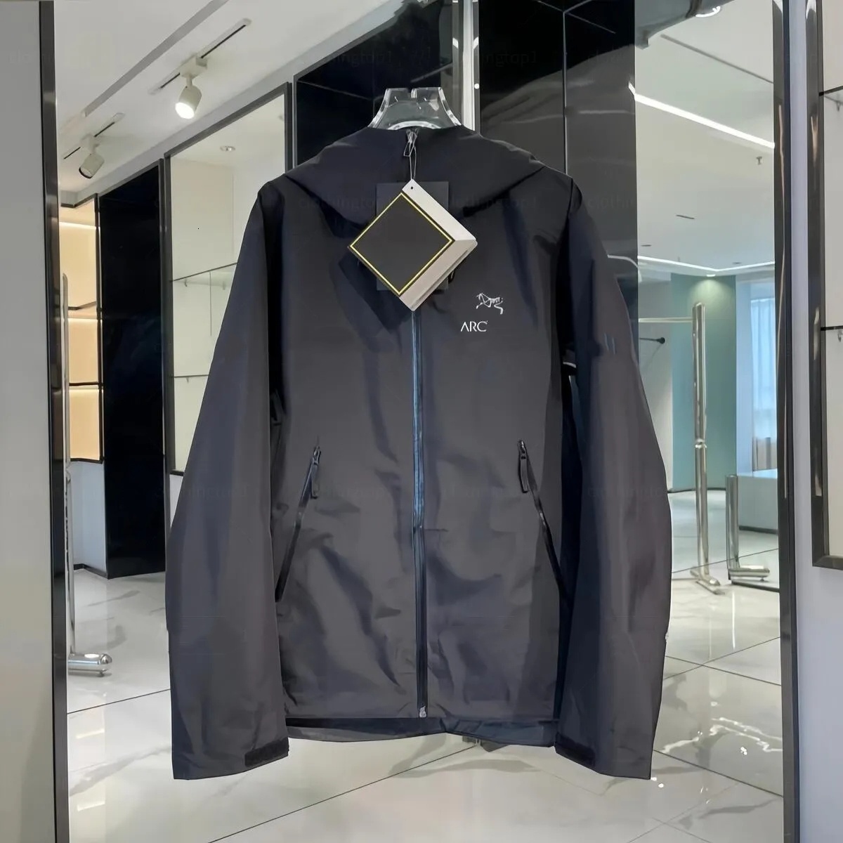 Artery jacket Men Designer Storm Waterproof Waterproof Breathable Hooded Coat Women Outdoor Cardigan Versatile top Tidal flow designer zipper Arc