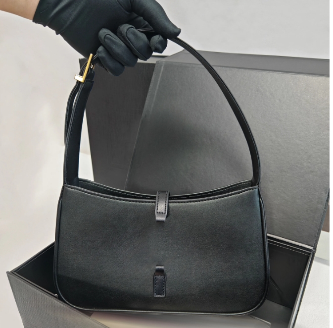 designer bag handbag shoulder bag Crossbody Bag High quality croissant armpit bag shopping bag Sheepskin caviar material leather material 10A