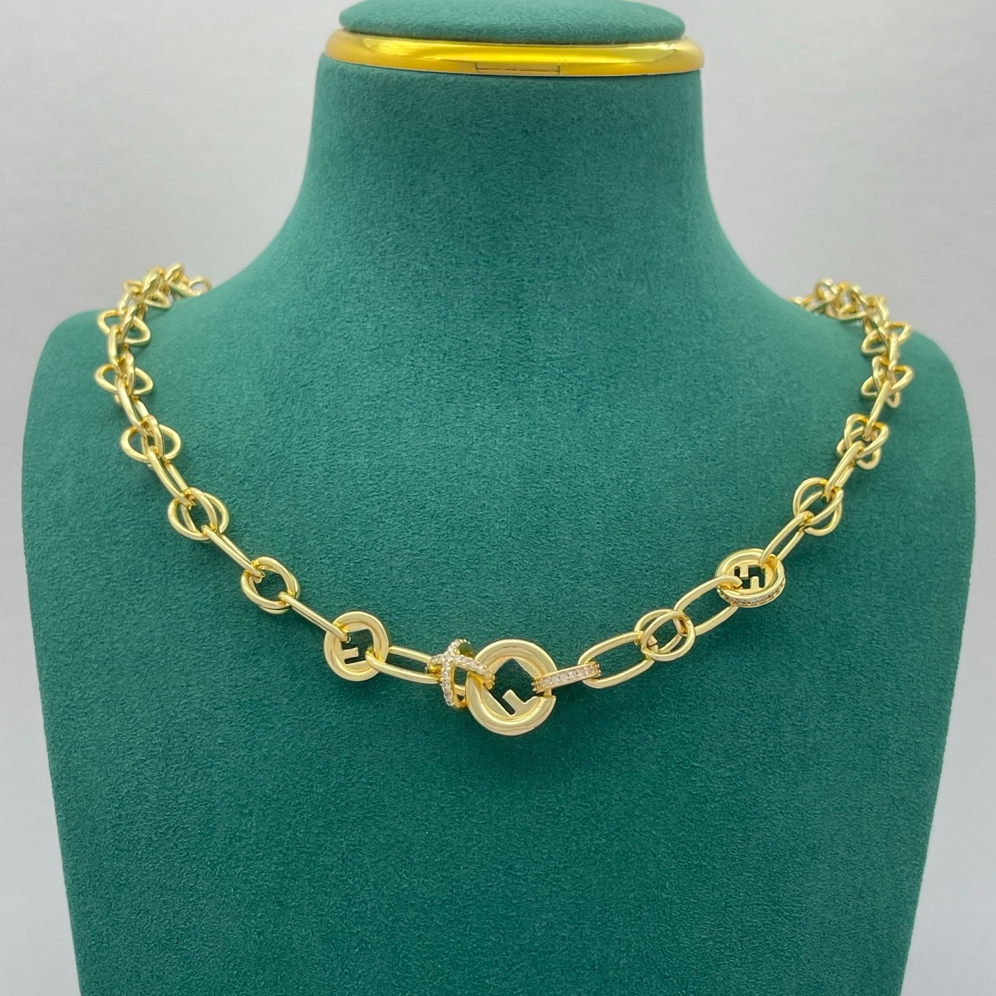 Designer Necklaces Diamond Chain Letter Necklace Chain Earrings Bracelet Elegant Lady Fashion Pendant Luxury Jewelry Birthday Gift-image-1092204675