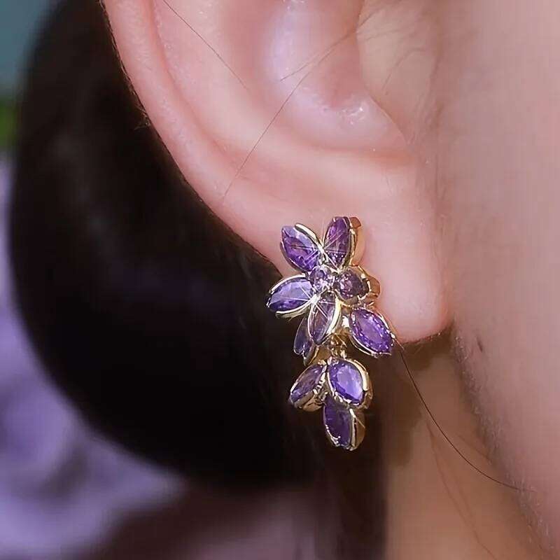 Elegant Classic Style Flower Shape Inlaid Shiny Purple Rhinestone Earrings Fashion Delicate Accessory for Daily Wear d367a