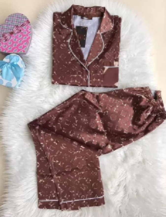 Designer Spring Autumn Pajamas Long Sleeves Full Pants Pijama New Sleepwear Leisure Loungewear Girls Nightwear Women Set Home Wear Louise High Quali