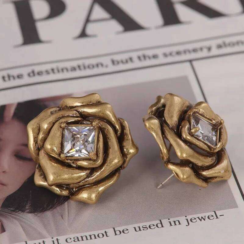 Trendy Jewelry Elegant Temperament Metal Flower Earrings For Women Female Gifts Delicate Design Ear Accessories Hot Selling 31015