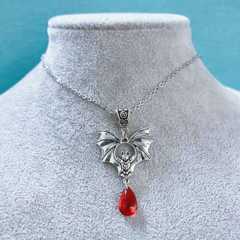 Gothic Punk High Quality Bat Necklace for Women Men Hip Hop Rock Vintage Metal Pendant Party Halloween Jewelry Gift 21514