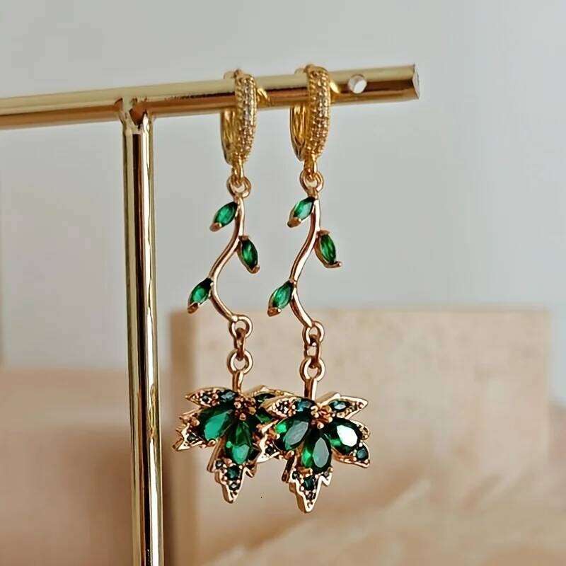 Pendientes colgantes en forma de hoja de arce con circonita verde elegante Vintage de lujo para mujer, accesorios exquisitos de joyería para fiesta