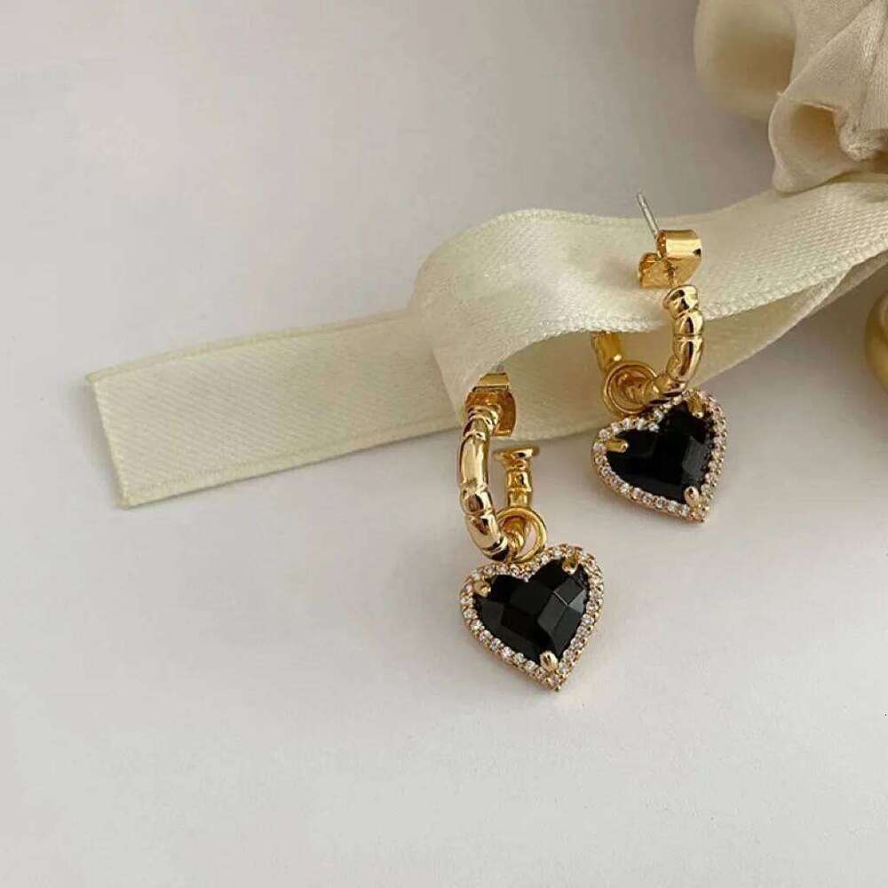 Pendientes colgantes de circonita con forma de corazón de amor negro para mujer, pareja, accesorios creativos y elegantes de joyería para fiesta a58