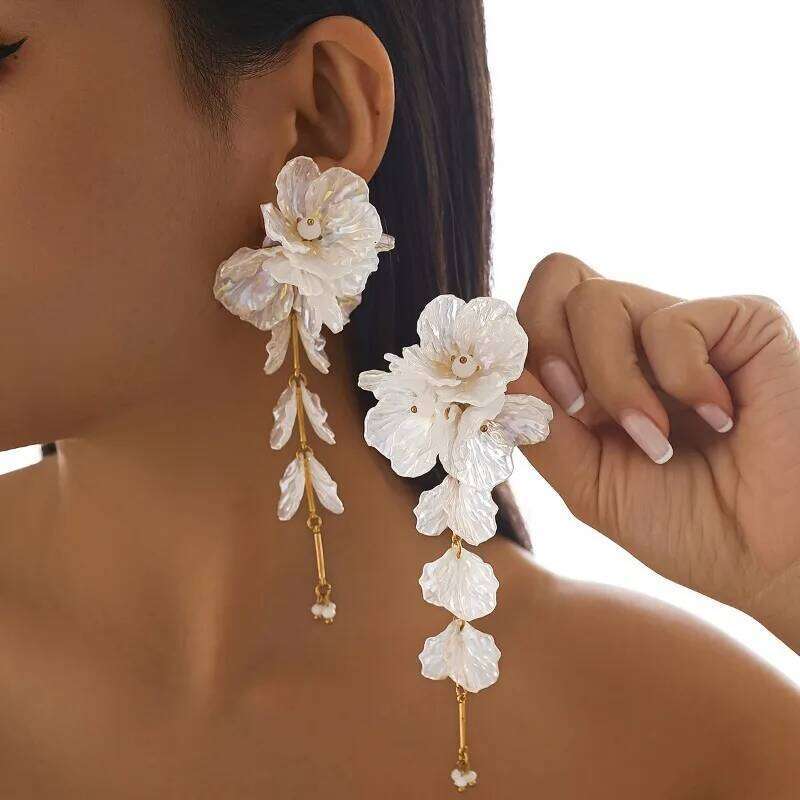 Romantic Flower Pendant Earrings, Suitable Dinners, Dates and Other Occasions, Essential for Elegant Ladies 77240