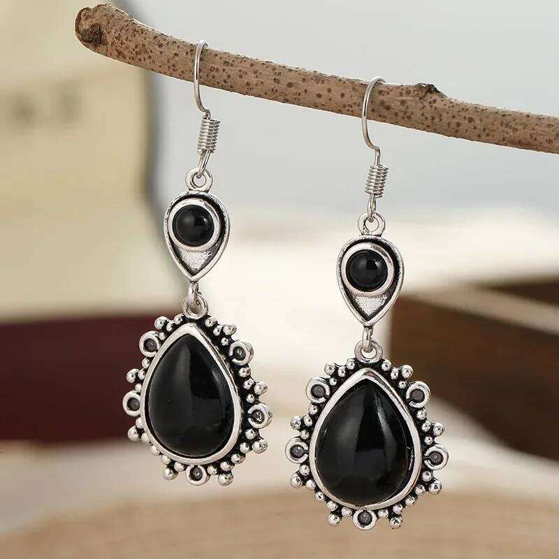 Vintage Silvery Plated Black Stone Dangle for Women Elegant Exquisite Banquet Jewelry Geometric Hollow Pendant Earrings 10f53