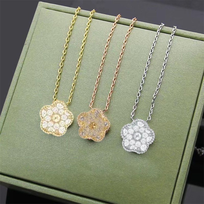 Designer Necklace For Women Brand Clover Chain Necklaces Pendant Mother-of-pearl Diamond 18k Gold Designer Jewelry 15mm