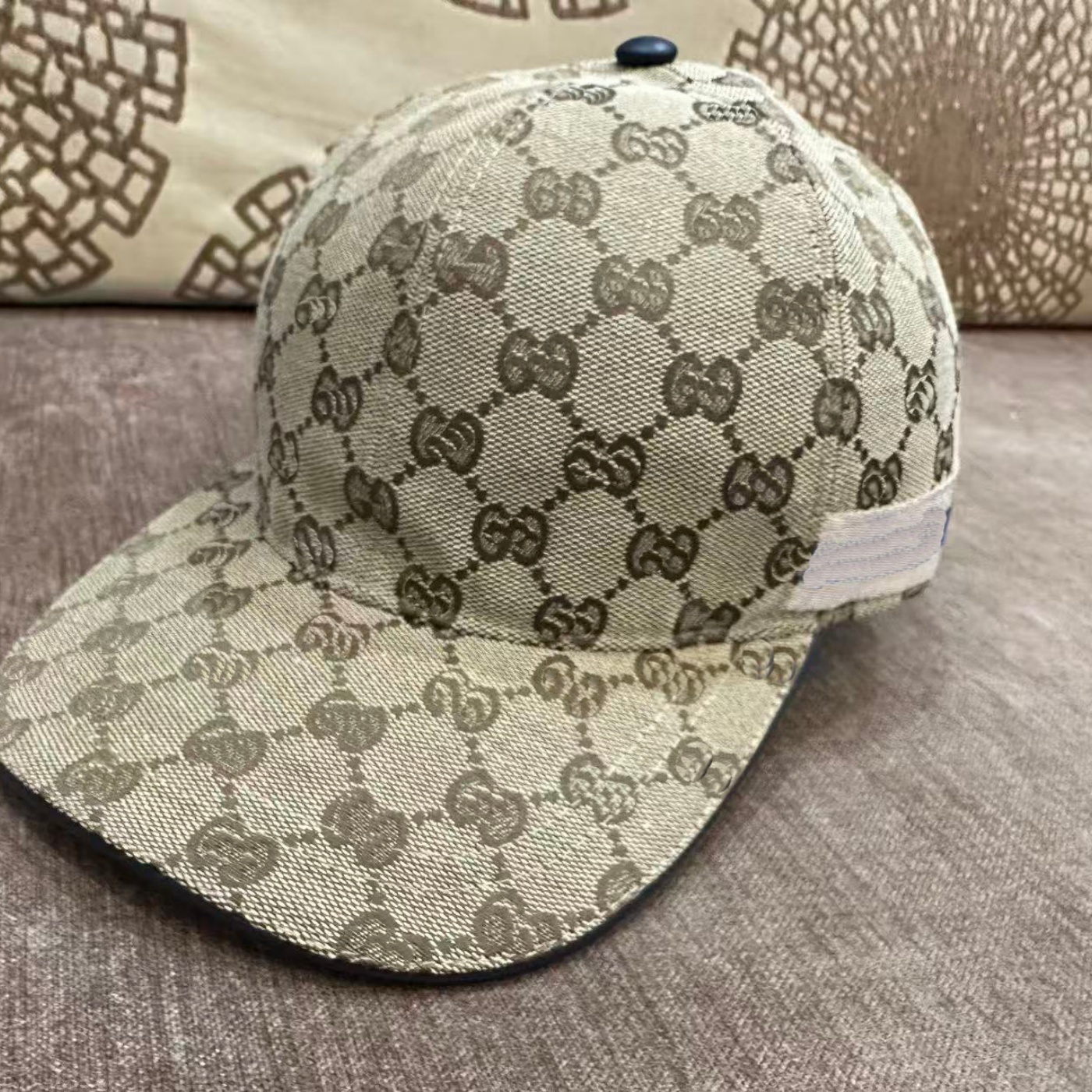 New Designer cap, duckbill cap, luxury baseball cap, grid patterned duckbill cap, embroidered lettering, sports, golf, travel, versatile temperament