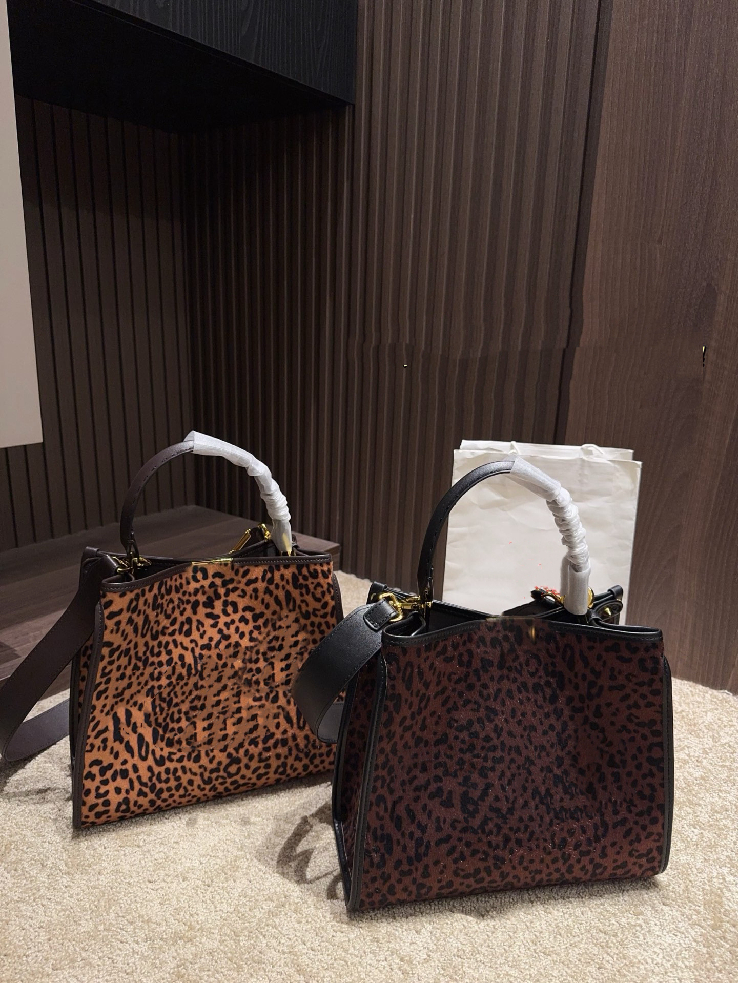 High quality shoulder bag designer crossbody bag, women's luxury leopard print handbag