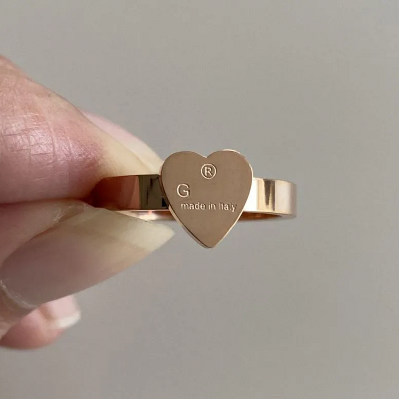 Top Quality Extravagant Simple heart Love Ring 3 Colors Stainless Steel Couple Rings Fashion Women Designer Jewelry Lady Party Gifts