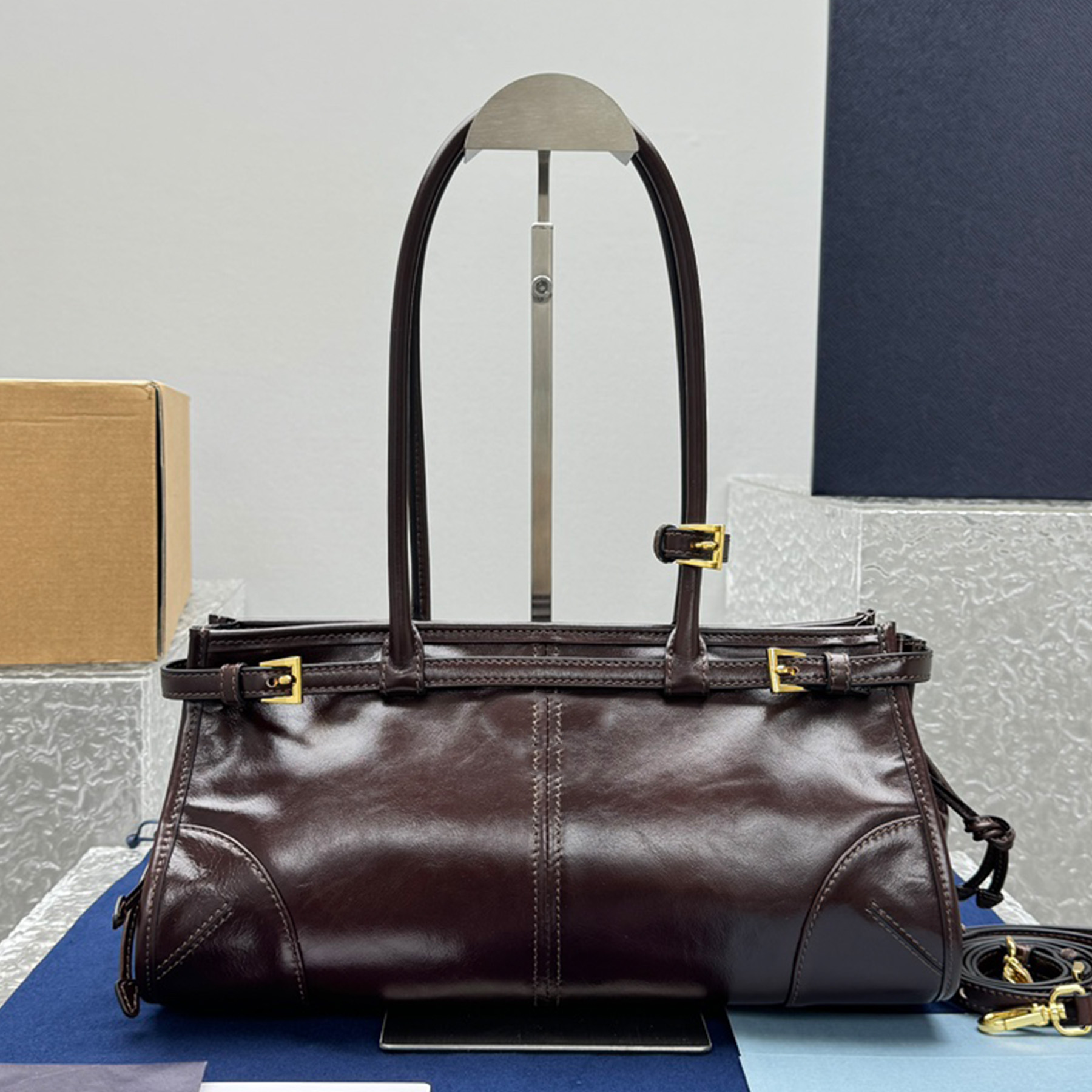 Top Quality 10A Bonnie Medium Leather Handbag Luxury Designer Soft Genuine Leather Shoulder Bag Print Nylon Lining Clutch Bag Zipper Closure Handbag