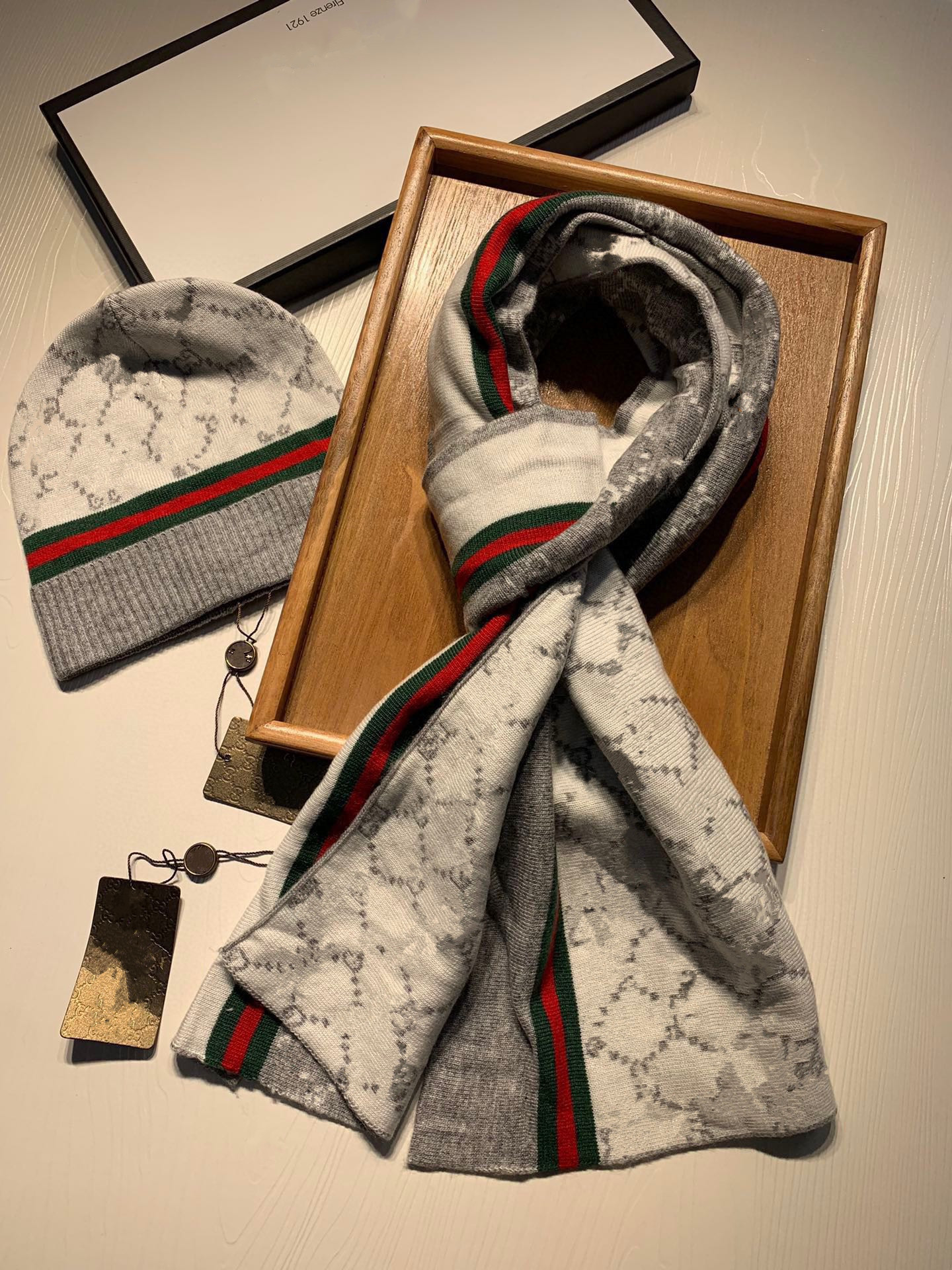 New Plaid Hat and Scarf Set & Classic Knitted Hat, Casual and Stylish, Unisex Winter and Autumn Cold-Resistant Warm Scarf and Hat Set 2026