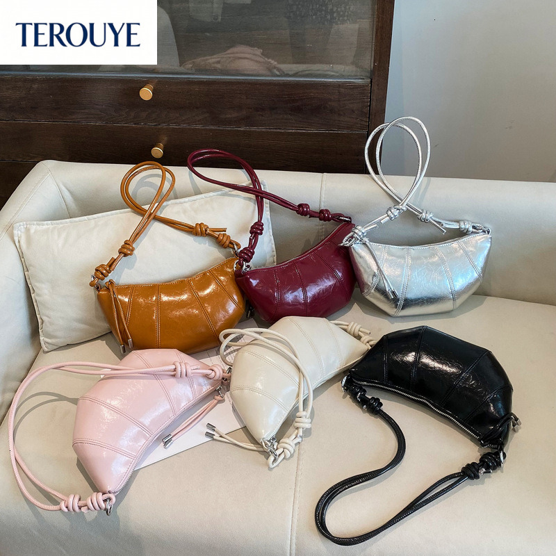 TEROUYE Autumn New French Underarm Bag Light atmosphere Luxury Elegant Fashion Style Design Sense Niche Style Shoulder Bag Women s Shoulder Bag Luxu