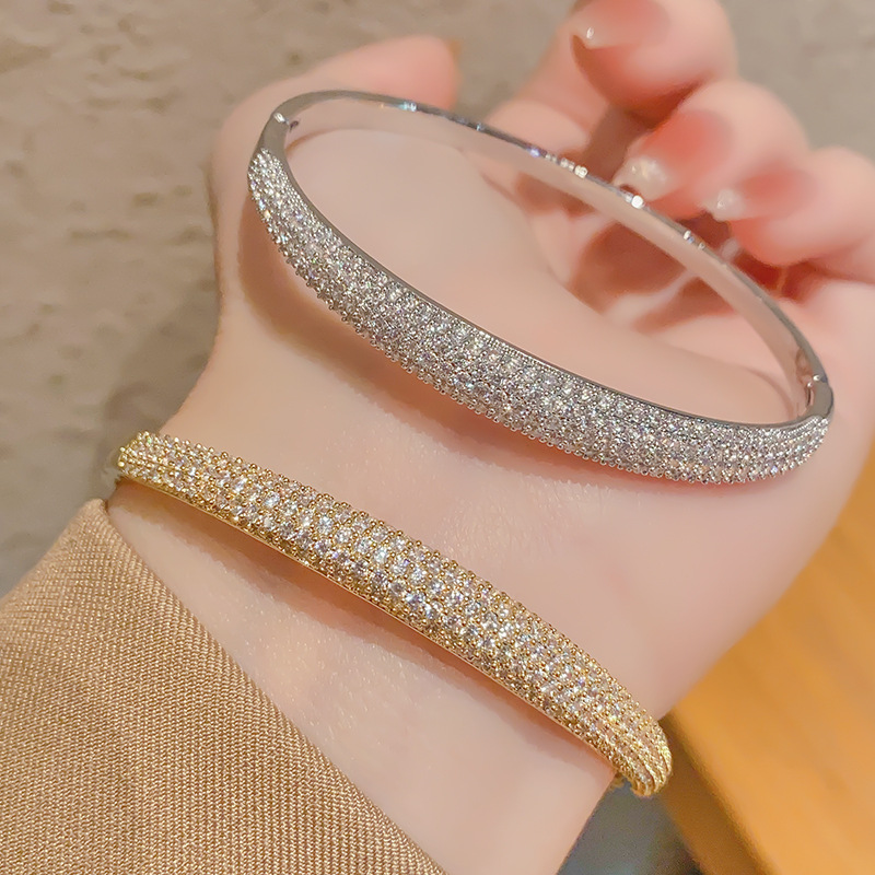 2026 Choucong Brand Ins Wedding Bangle Sparkling Luxury Jewelry 18k Gold Fill Pave White 5A Zircon CZ Diamond Gemstones Elegant Women Bracelet Gift