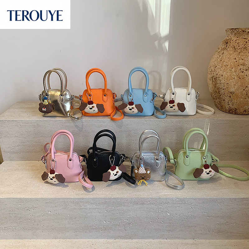 terouyes fashion new womens handbag this year simple korean version red envelope niche design womens one shoulder luxury bag