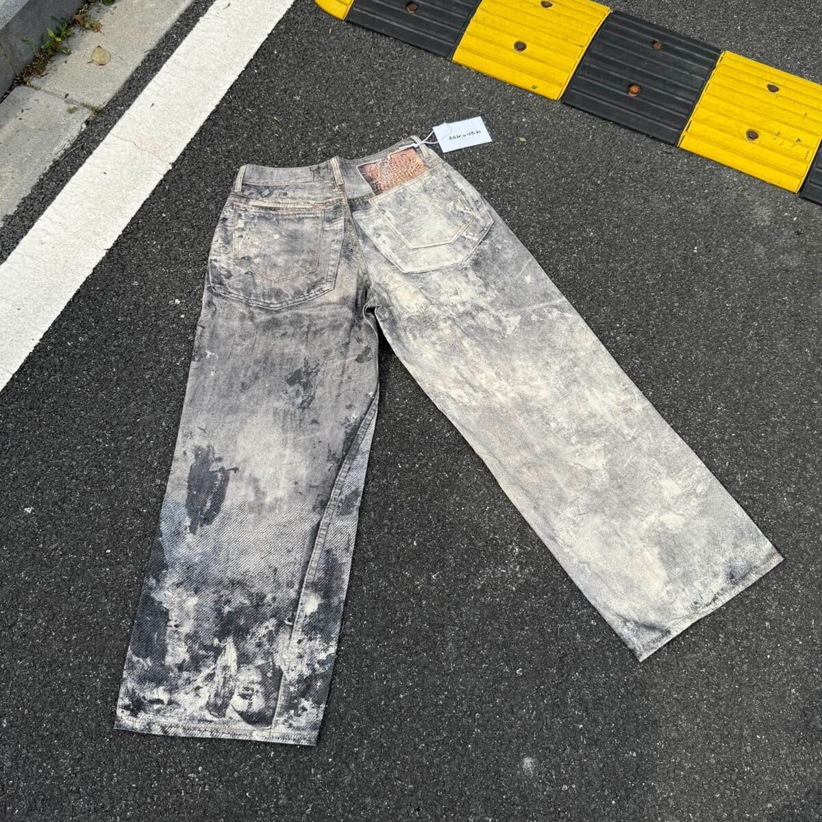 Jeans de créateur Version correcte Style AC 1981F Graffiti à jet d'encre en détresse Jeans décontractés à jambes larges série d'impression 3D