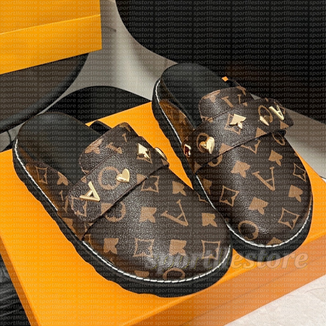 Confortable Confort Clog Sandales éraflures Designer Femmes Hommes Plat Fourrure En Cuir Mules Plate-Forme Pantoufles Plate-Forme De Mode Chaud E
