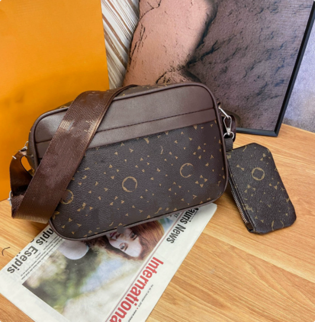 Men Designer Bags Man Messenger Shoulder Bag monogram Crossbody Purse Travel Outdoor Packs Male mens bags women Small square bag purse sacoche de lu