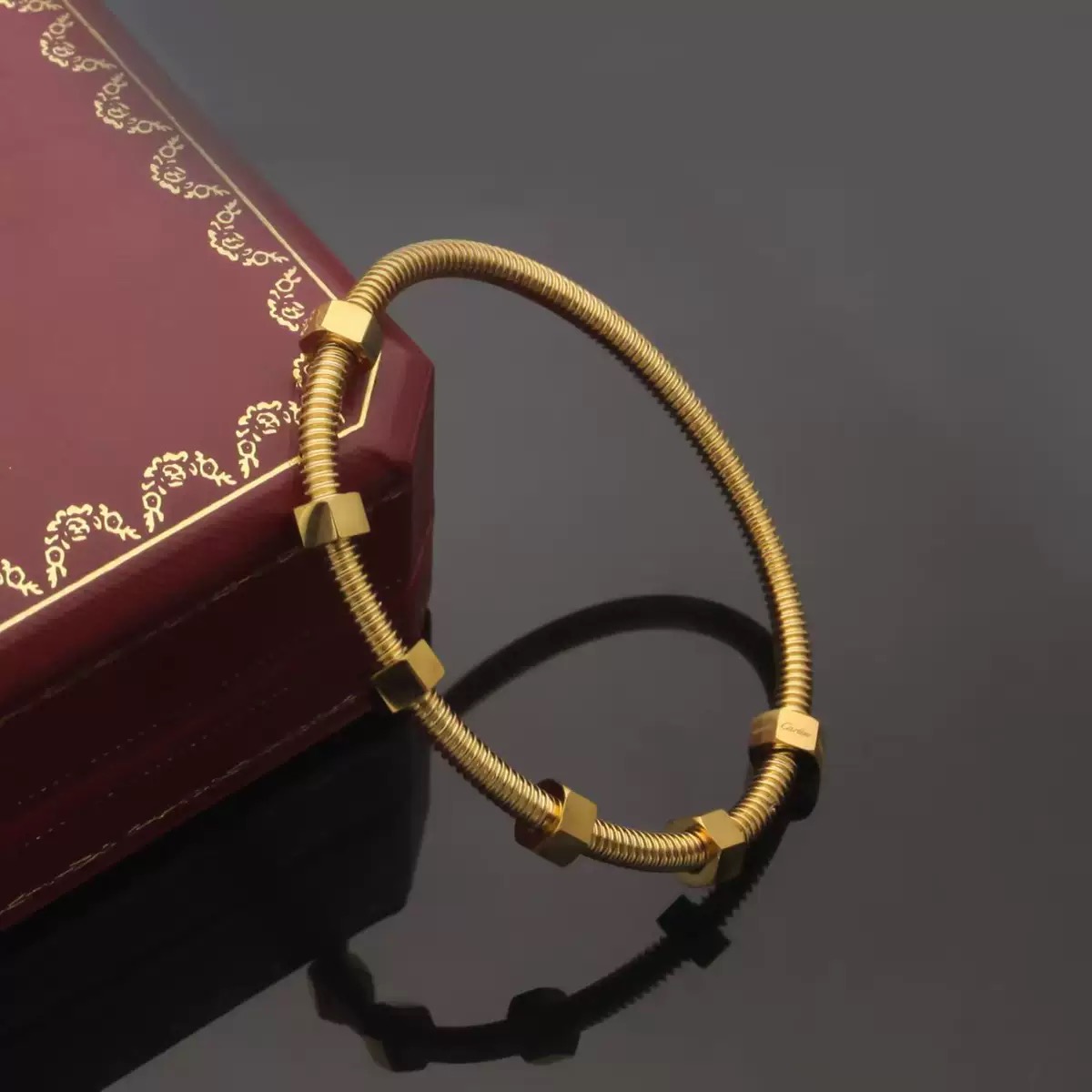 créateur de luxe pour femmes bracelet à texture à vis incrustation de diamants pour femmes bijoux classiques exquis et élégants processus de poli