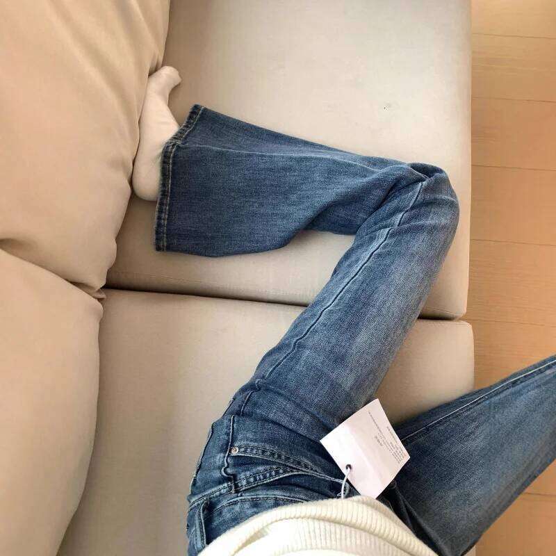 Jean évasé taille haute bleu pour femmes, nouveau look Slim pour corps en forme de poire avec élasticité, automne 2025, C260126
