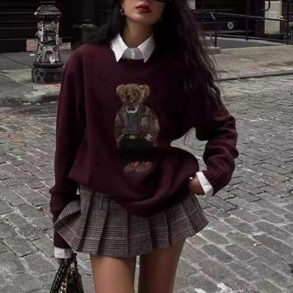 New Women's Clothing Teddy Bear Animal Print Embroidery Round Neck Slim Fit Cartoon College Style Knitted Sweater Top