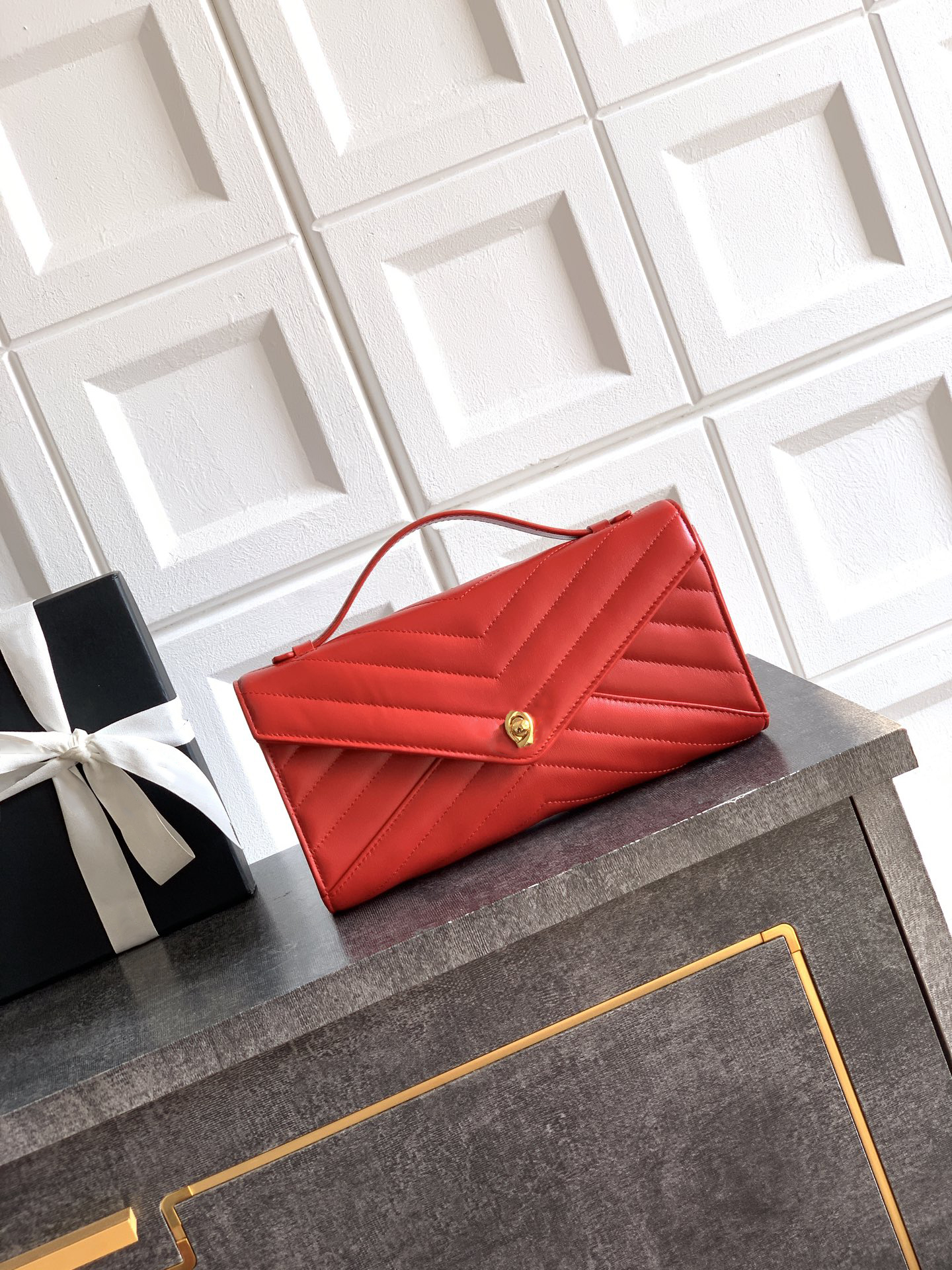 2026 Nouvelle enveloppe d'embrayage Sacs Designer Sac pour femmesClassic V-Grain Cuir de veau Flap Enveloppe Sac à main ou à l'épaule Sac à main