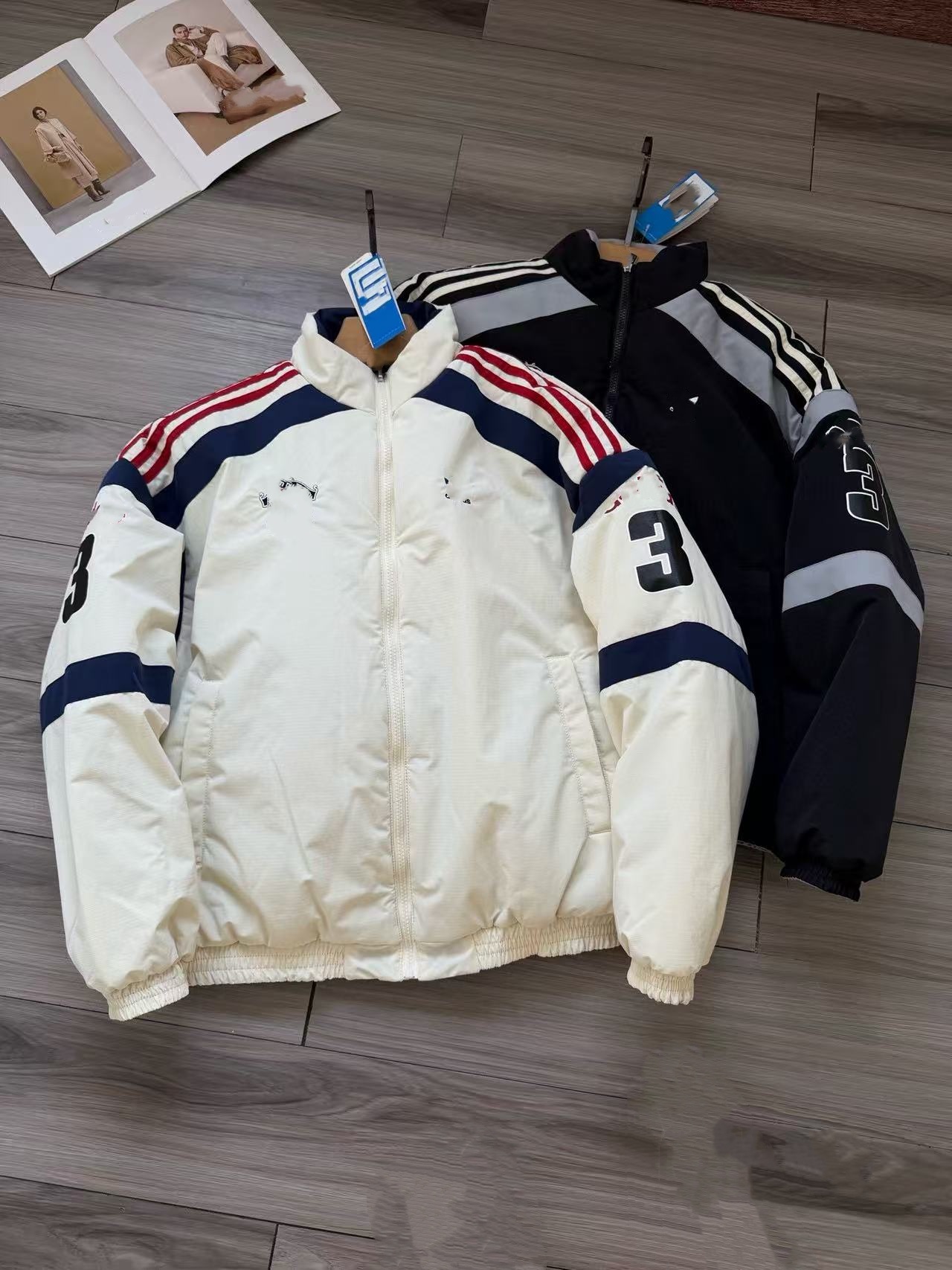 Waterproof and windproof vintage jacket for men and women; two-sided wear.