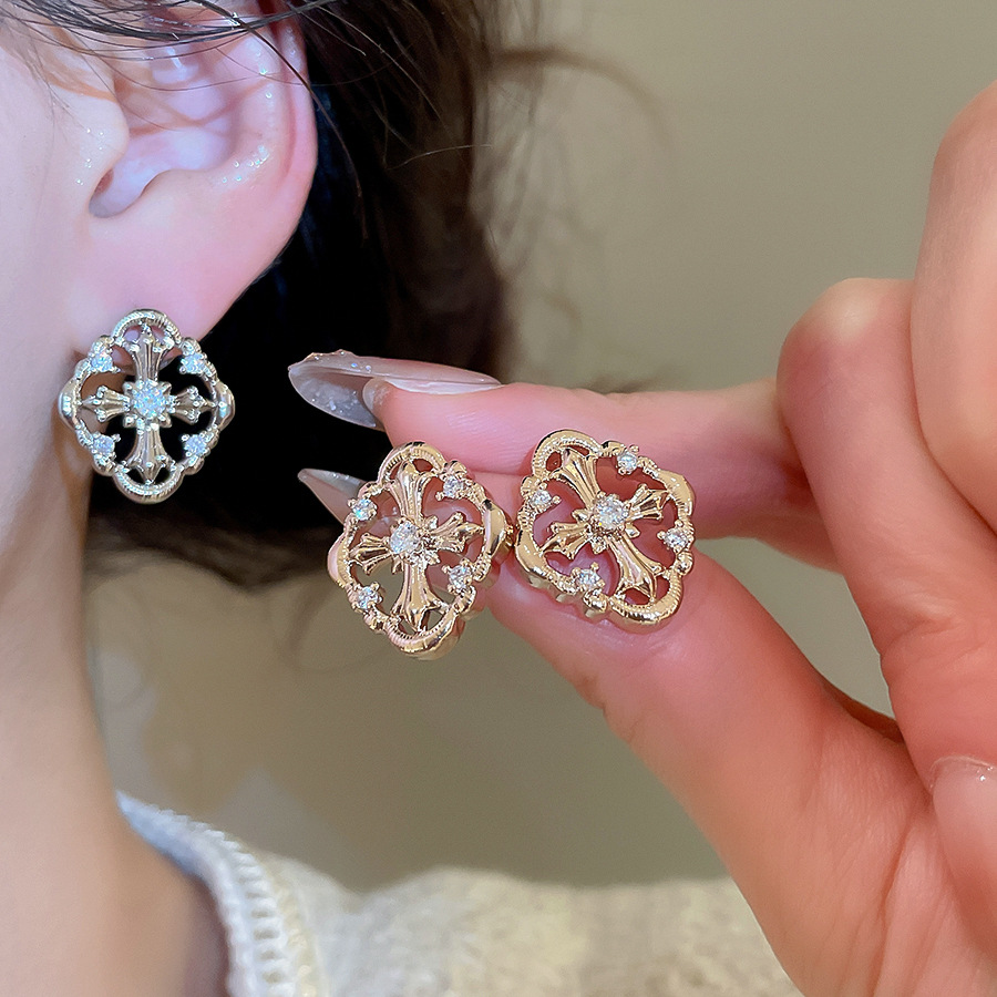 Silver Needle Zircon Rhombus Cross Personality Fashion Niche Daily Light Luxury High-end Earrings-image-1095192717