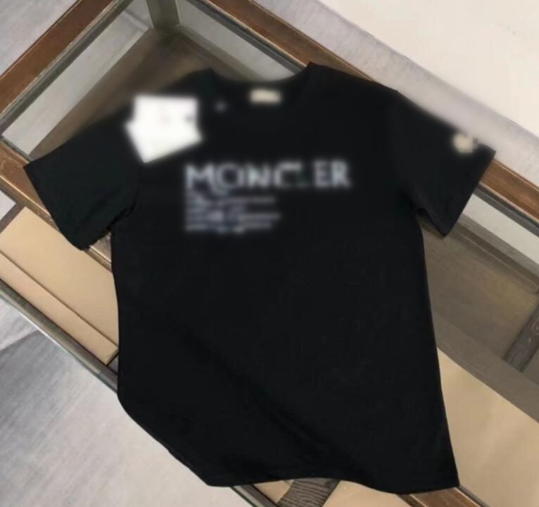 Mens Designer T-Shirts Embroidery Badge High Quality Summer Tops Version Cotton Men Tee Short Sleeve T Shirts