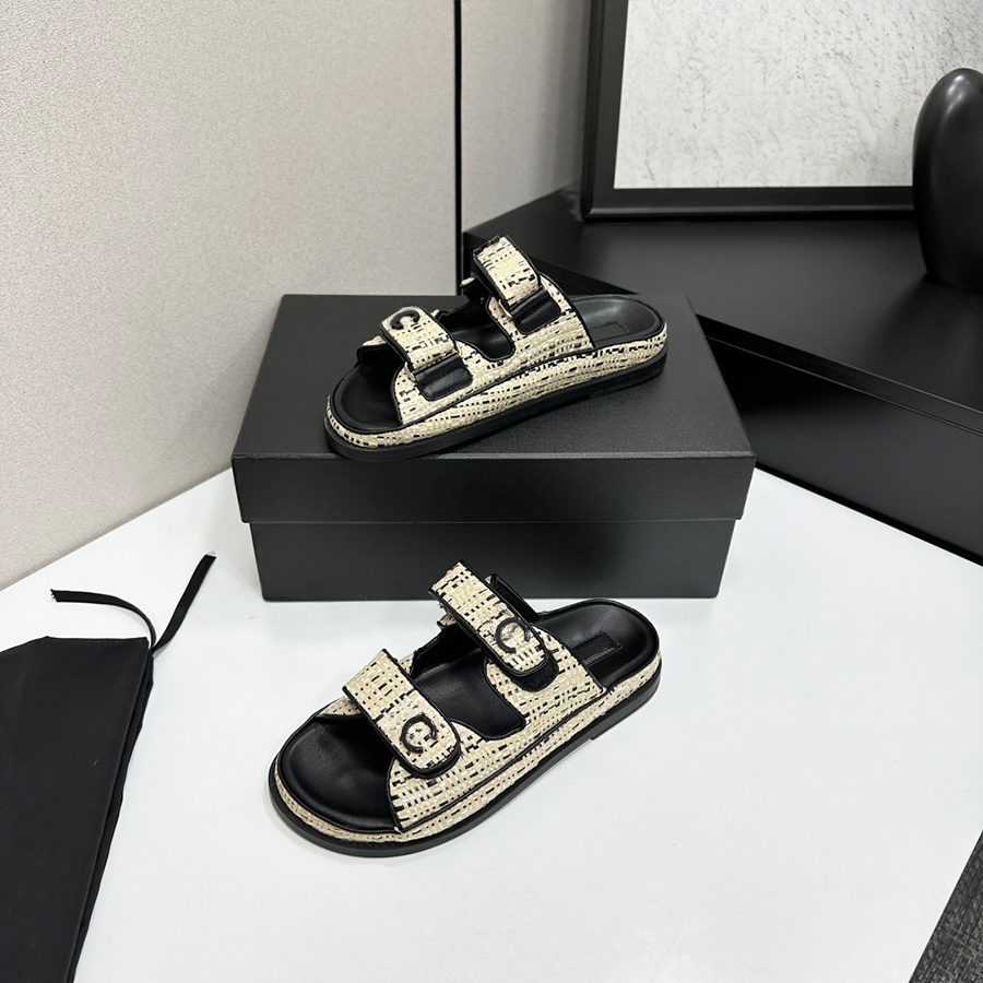 Pantoufles de créateurs Pantoufles pour femmes Chaussures de lettre classiques Chaussures décontractées Sandales paresseuses Ameublement à la mod