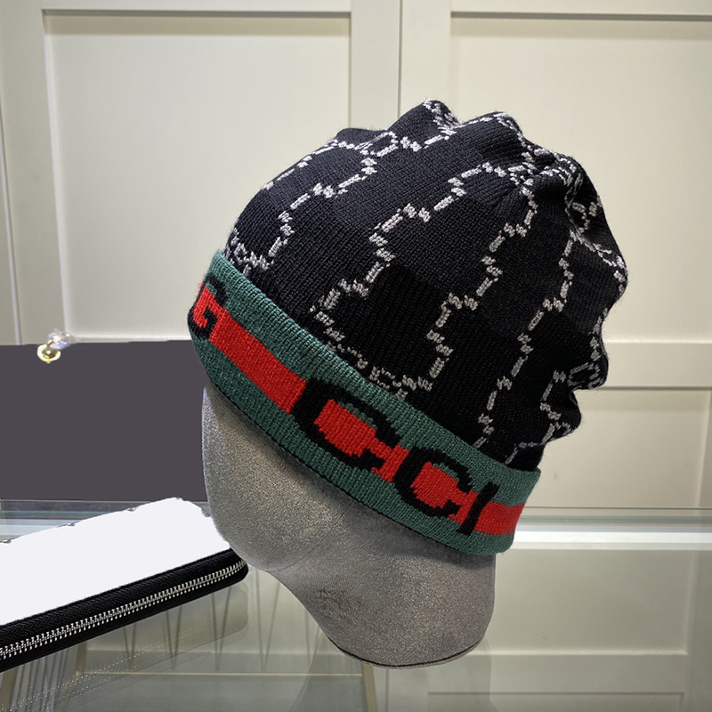 luxury designer Grey Hat Women Men Winter Skull Cap Premium Knit Bonnet for Cold Weather Stylish Bobble Beanie Polo Inspired Beanies Collection High