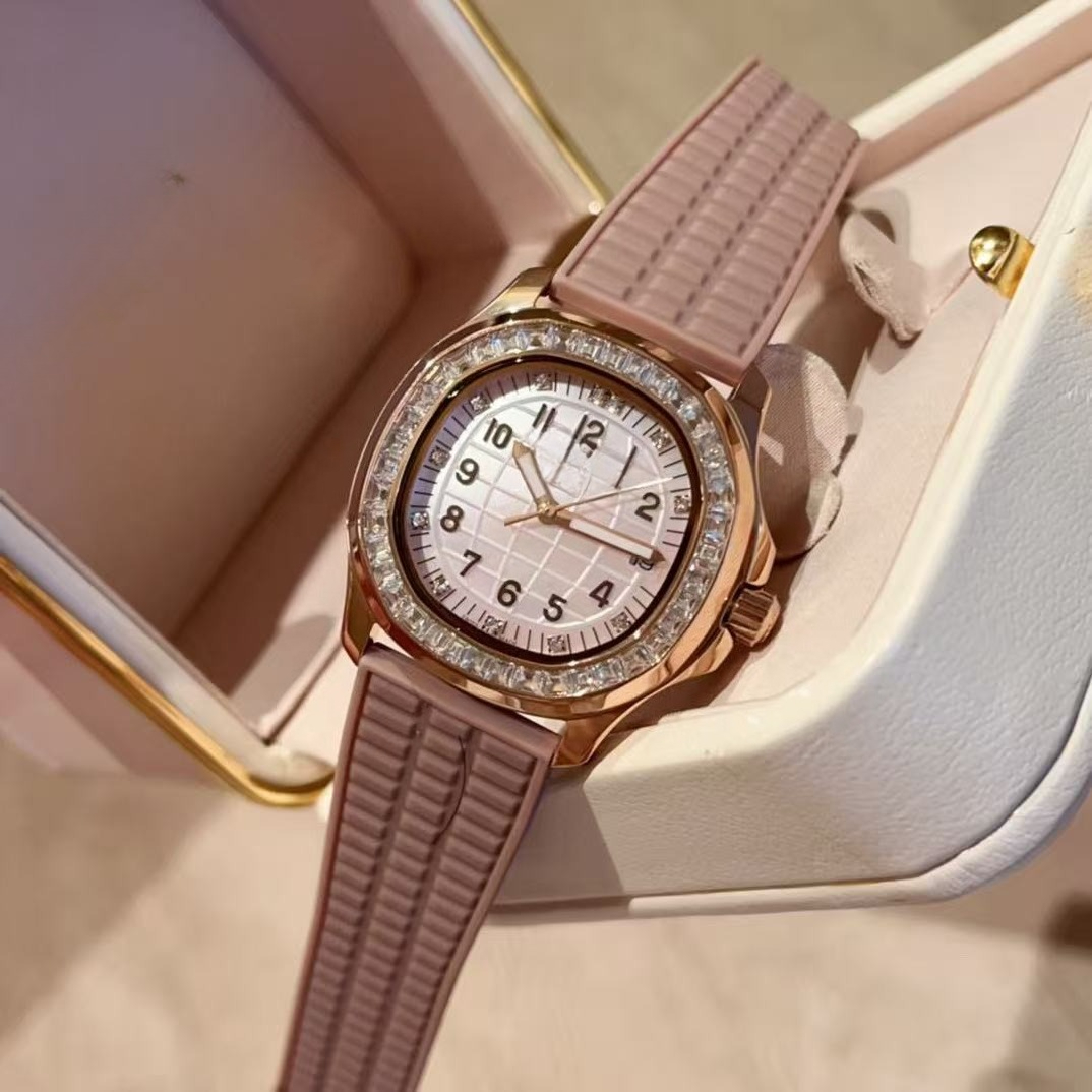 Square 35mm Japanese Movement Battery Women Watches Pink Pearl Pearl Dial Rose Gold Case Featuring Bezel Fully Set 40 Long-shaped Diamonds Lady M