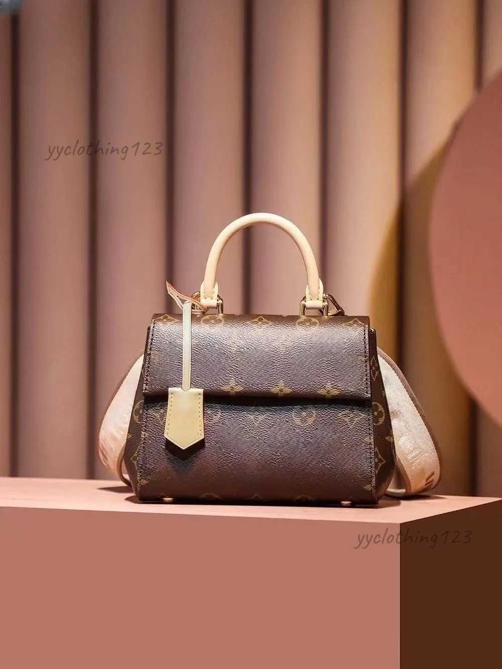 Evening Bags 2023 New womens designer bag Luxury Shoulder bag Crossbody bag CLUNY Mini bag