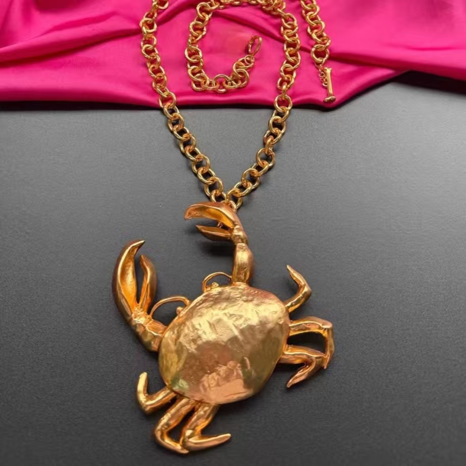 2026 New Trendy Men Women Luxury Charm Necklace High Quality 24K Yellow Gold PlatedGolden Crab Pendant Necklace for Party Wedding Nice Gift