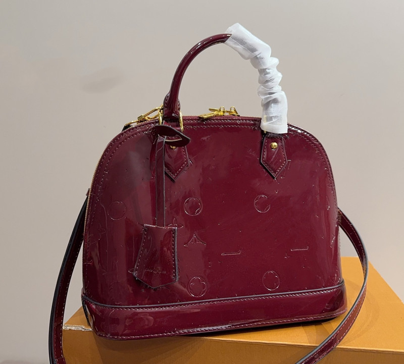 Designer Bags Vintage Pochette patent Leather Make Up Bag Luxury Shoulder Almas Bb Shell Tote Crossbody Bag Fashion Handbag Clutch Burgundy Black Em