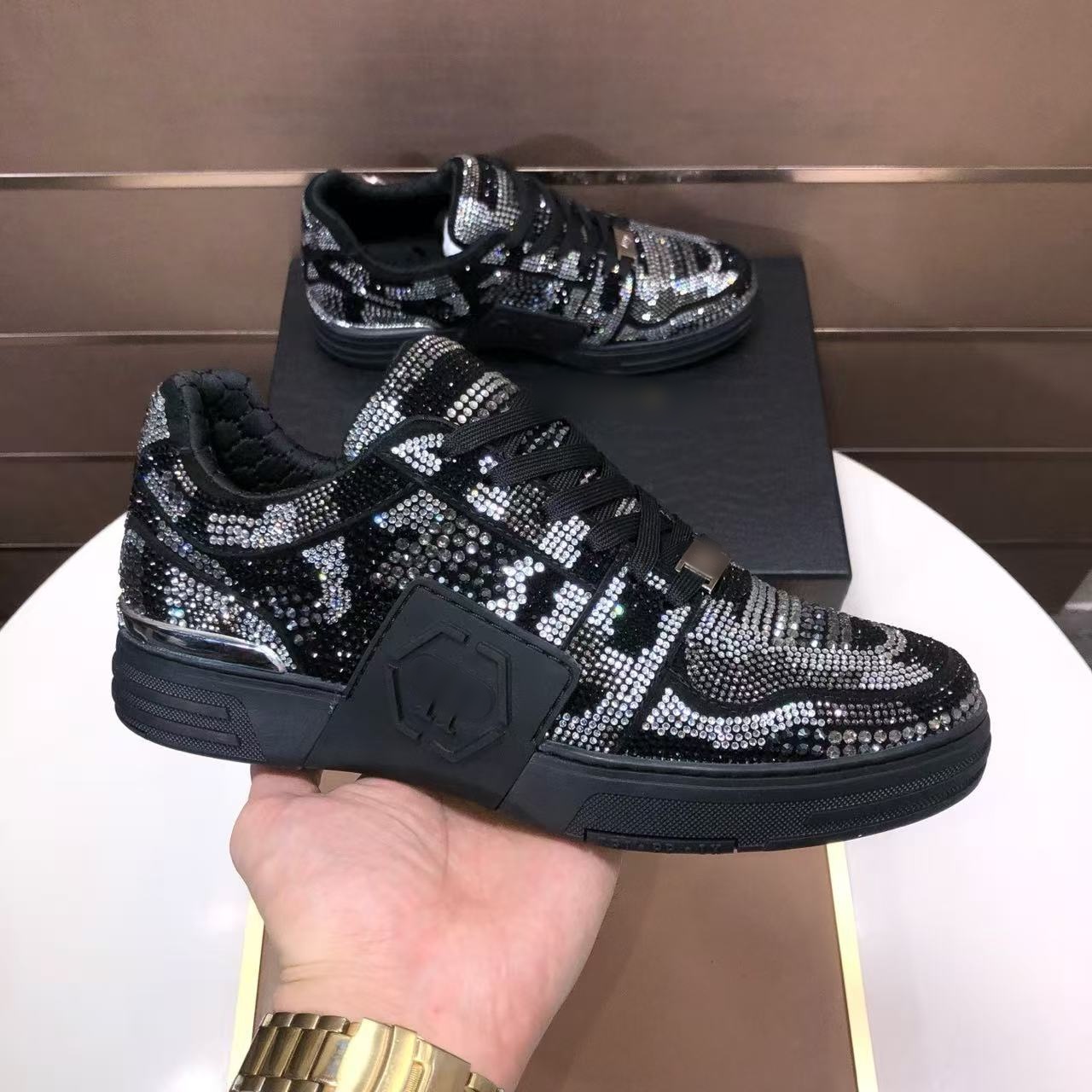 Men Full Rhinestone Skate Sneakers Lace Up Bling Crystal Casual Shoes Gradient Diamond Flat Walking Trainers Party Street Footwear o1