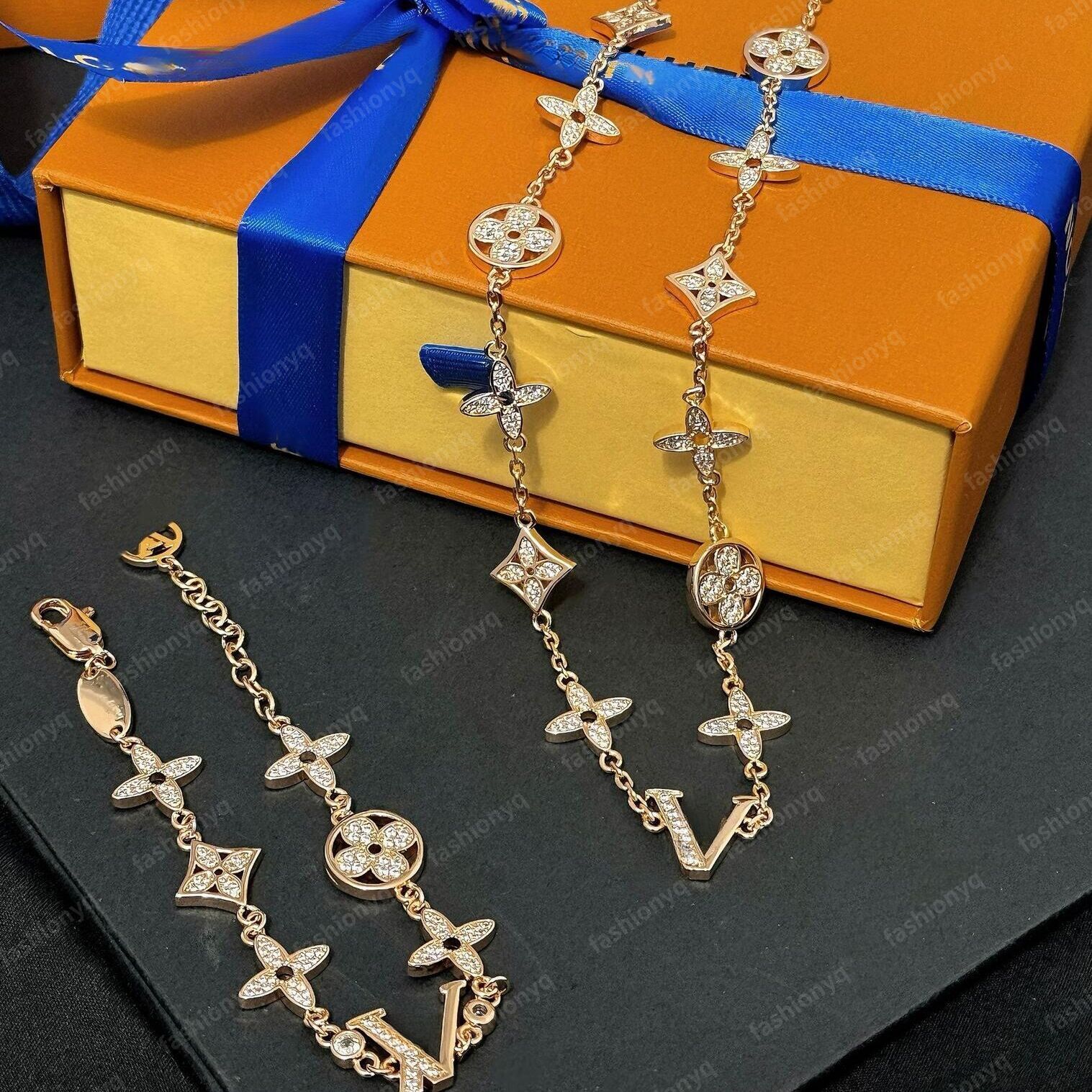 Luxury Jewelry CNC Four-leaf Clover Bracelet Designer For Women With White Mother-of-pearl And Red Agate Laser-carved Floral Design Necklace Bracele